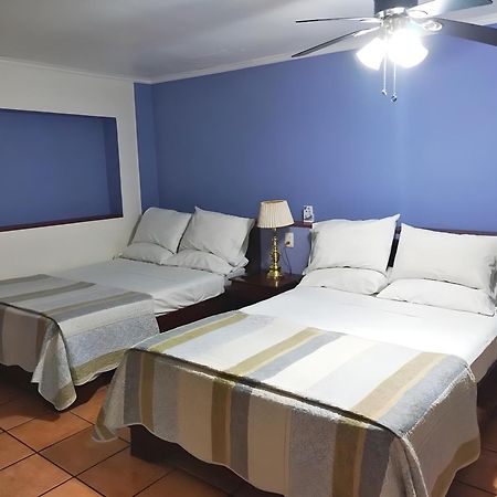 Hotel Puerta Del Sol - San Jose Airport Buitenkant foto