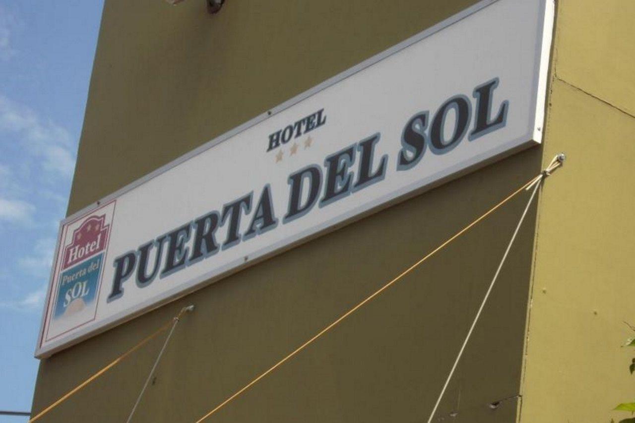 Hotel Puerta Del Sol - San Jose Airport Buitenkant foto
