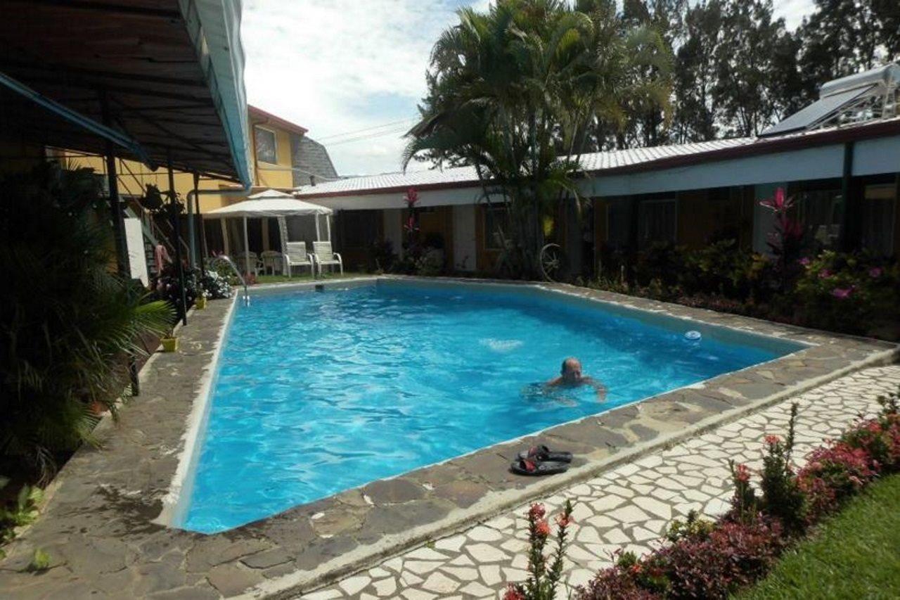 Hotel Puerta Del Sol - San Jose Airport Buitenkant foto